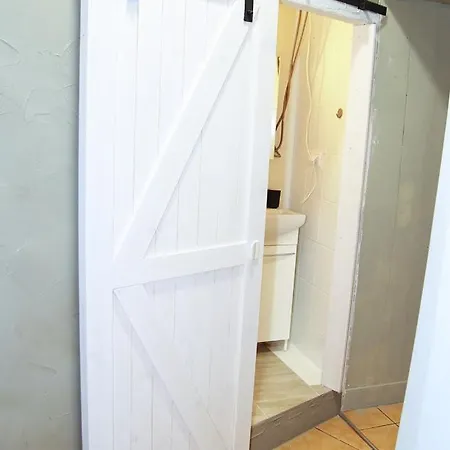 Grey Studio *