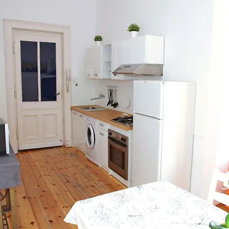 Grey Studio Apartment *